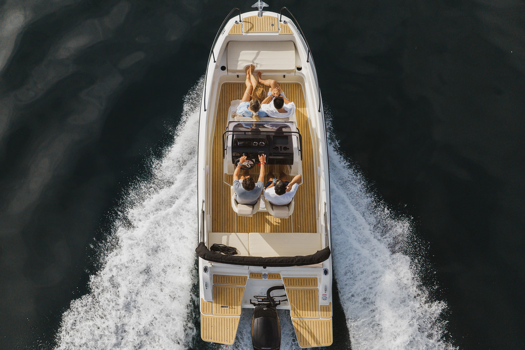 Quicksilver Activ 625 Open 