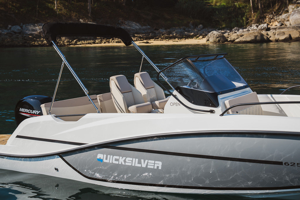 Quicksilver Activ 625 Open 