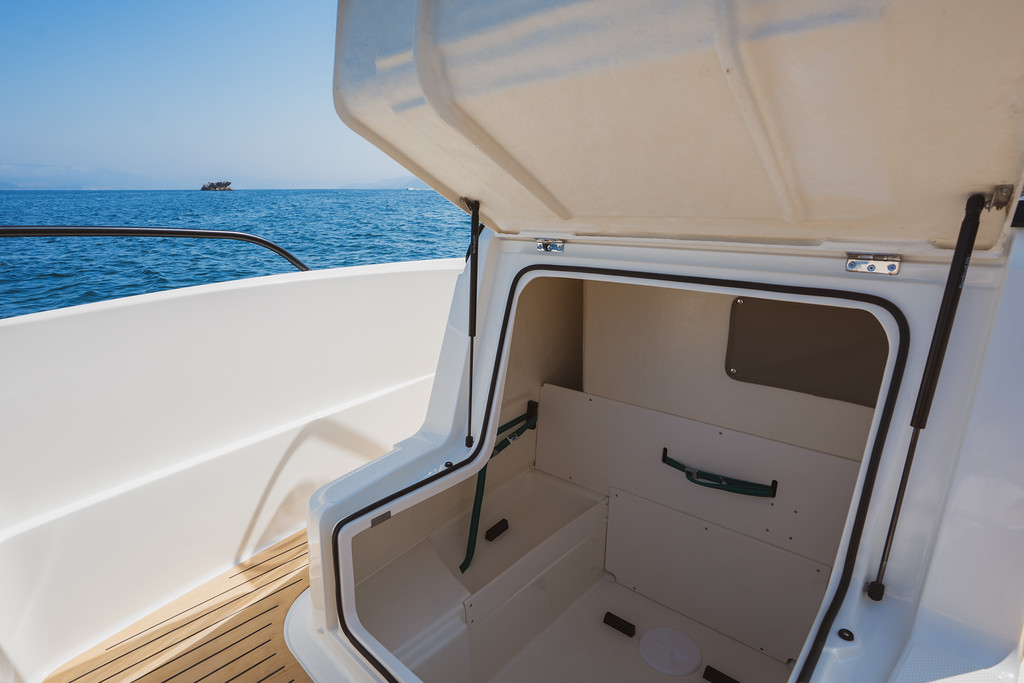 Quicksilver Activ 625 Open 