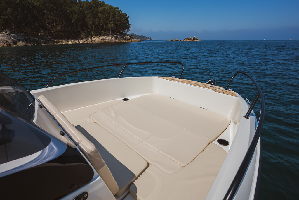 Quicksilver Activ 625 Open 